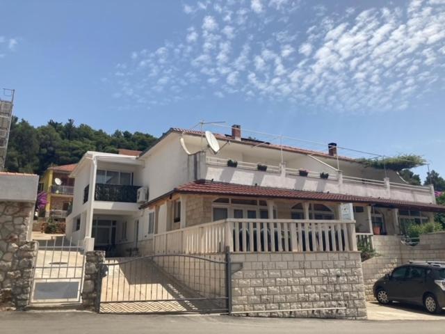 Apartman In With Terrace, Air Conditioning, Wi-fi 4440-1